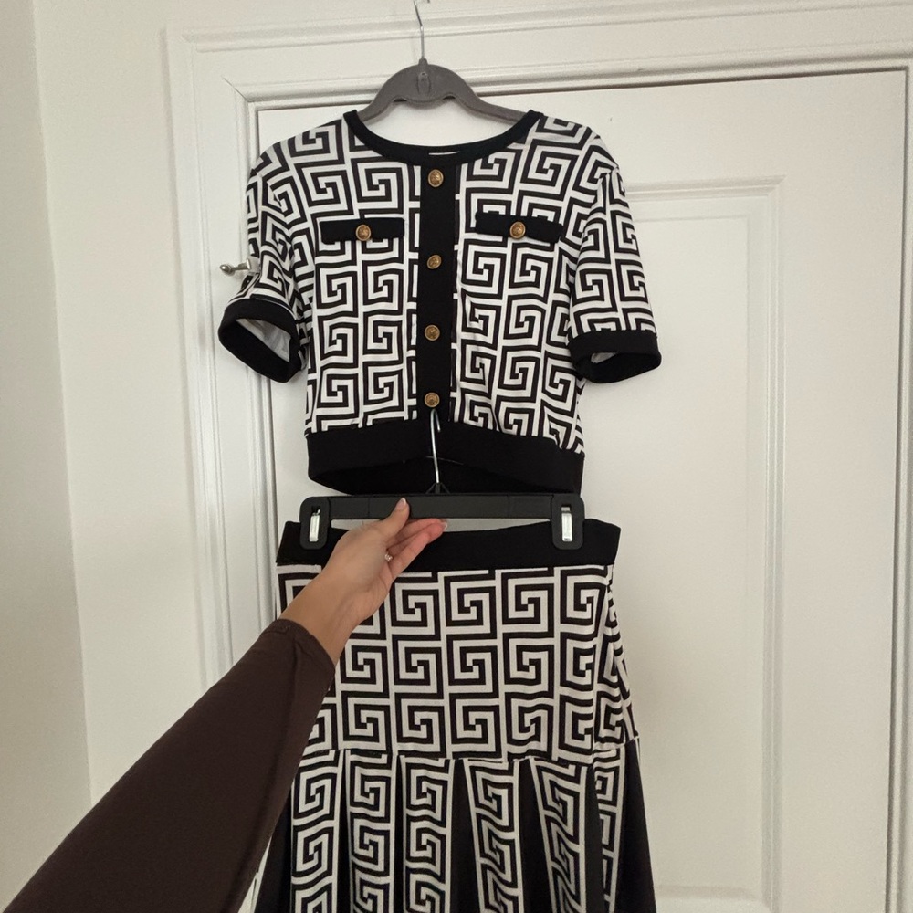Black & White Geometric Skirt Set - Picture 10 of 10